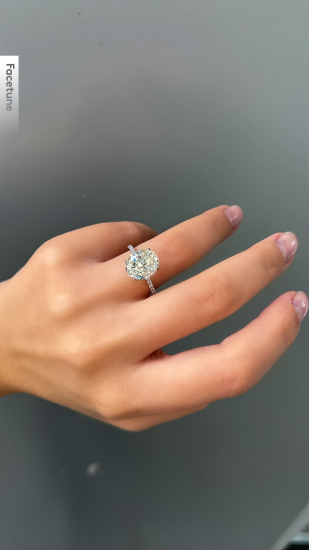 Kendall Oval G-color Mozanitte 