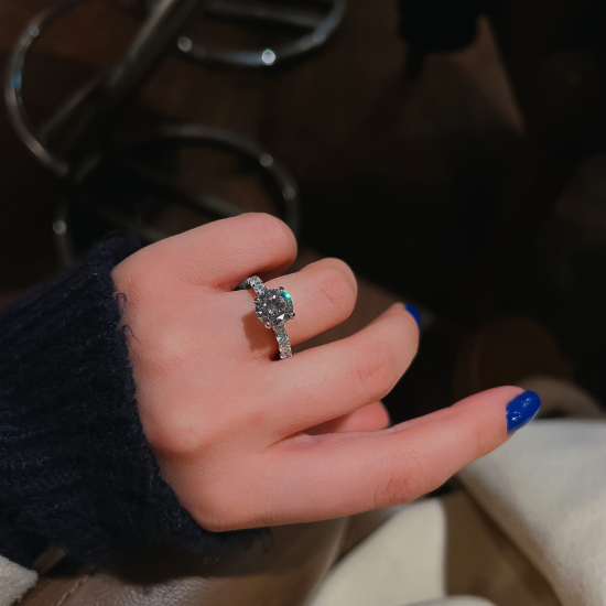 Hony D color Icecut Tektaş Yüzük