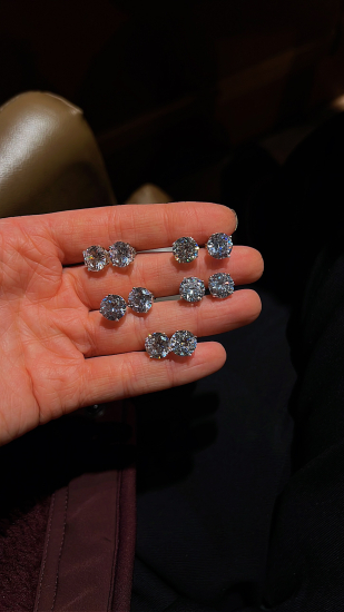 10 mm Mozanit D color Ice cut Tektaş Küpe 