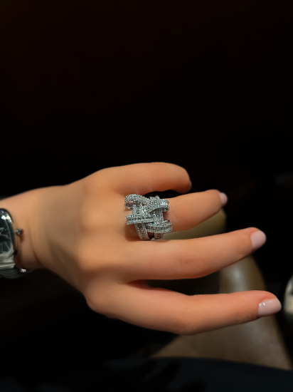 Velvet Diamond Baguette Yüzük