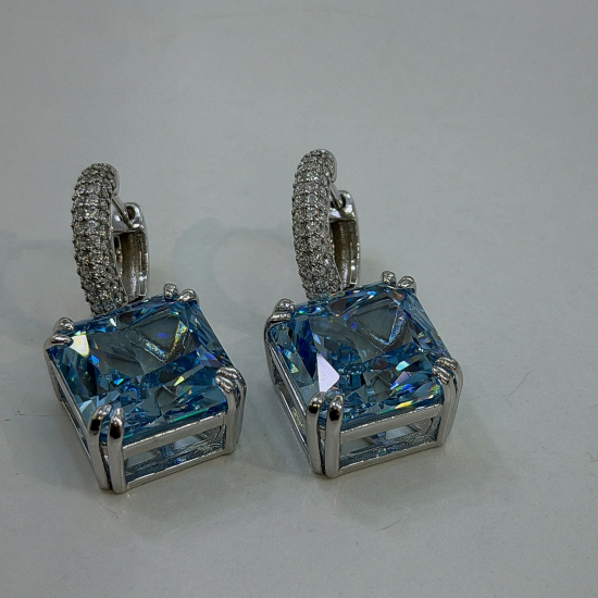 Crystal Blue Diamond Ice Cut Küpe