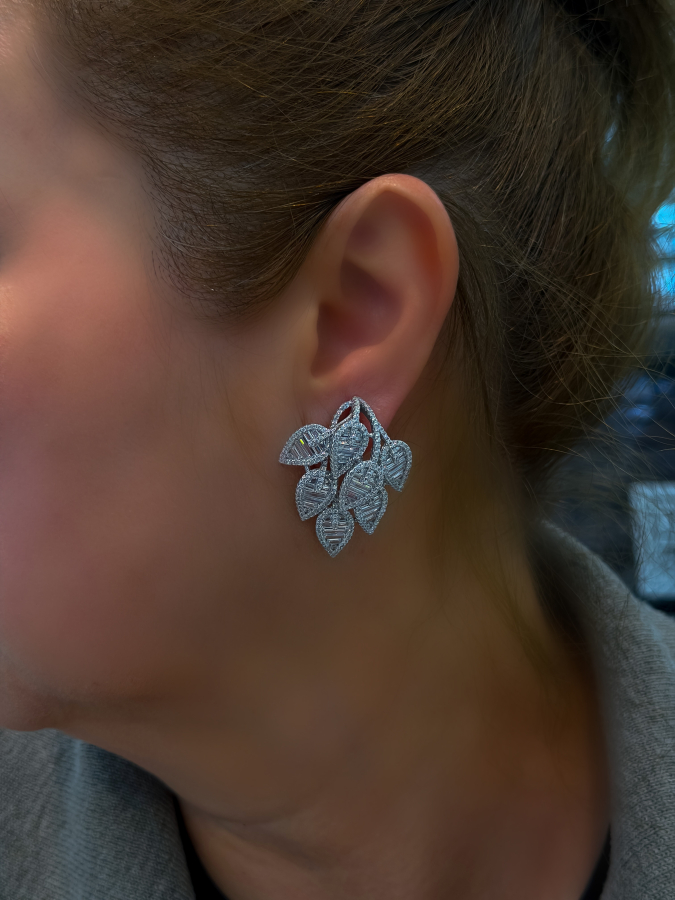 Leafy Baguette Diamond Küpe