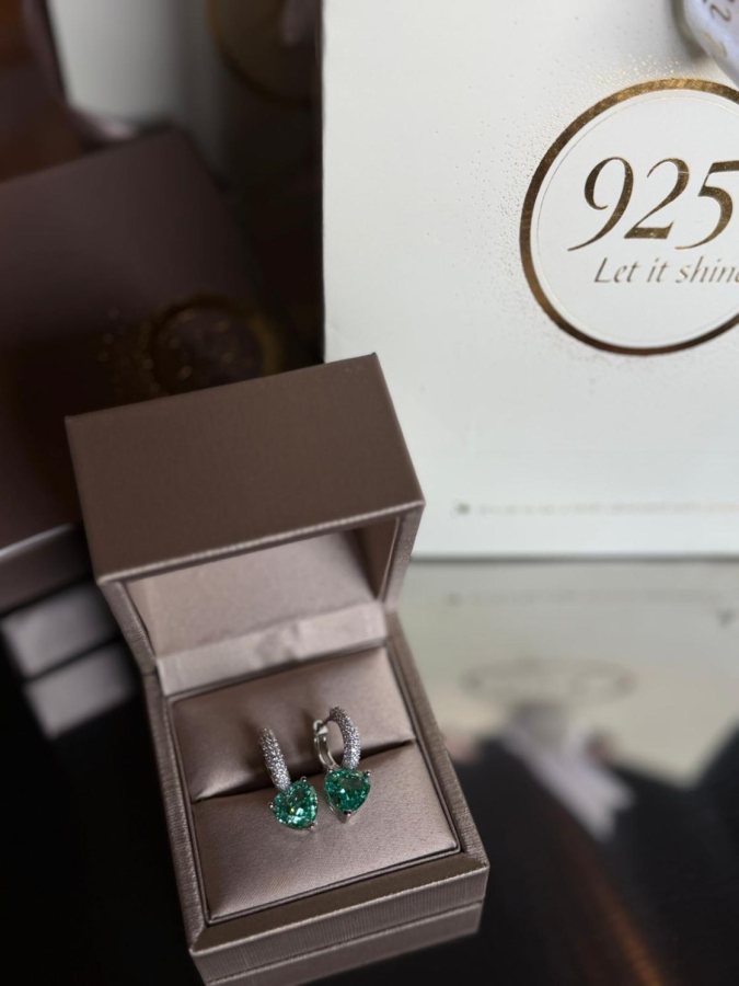 Green Emerald Heart Icecut Küpe